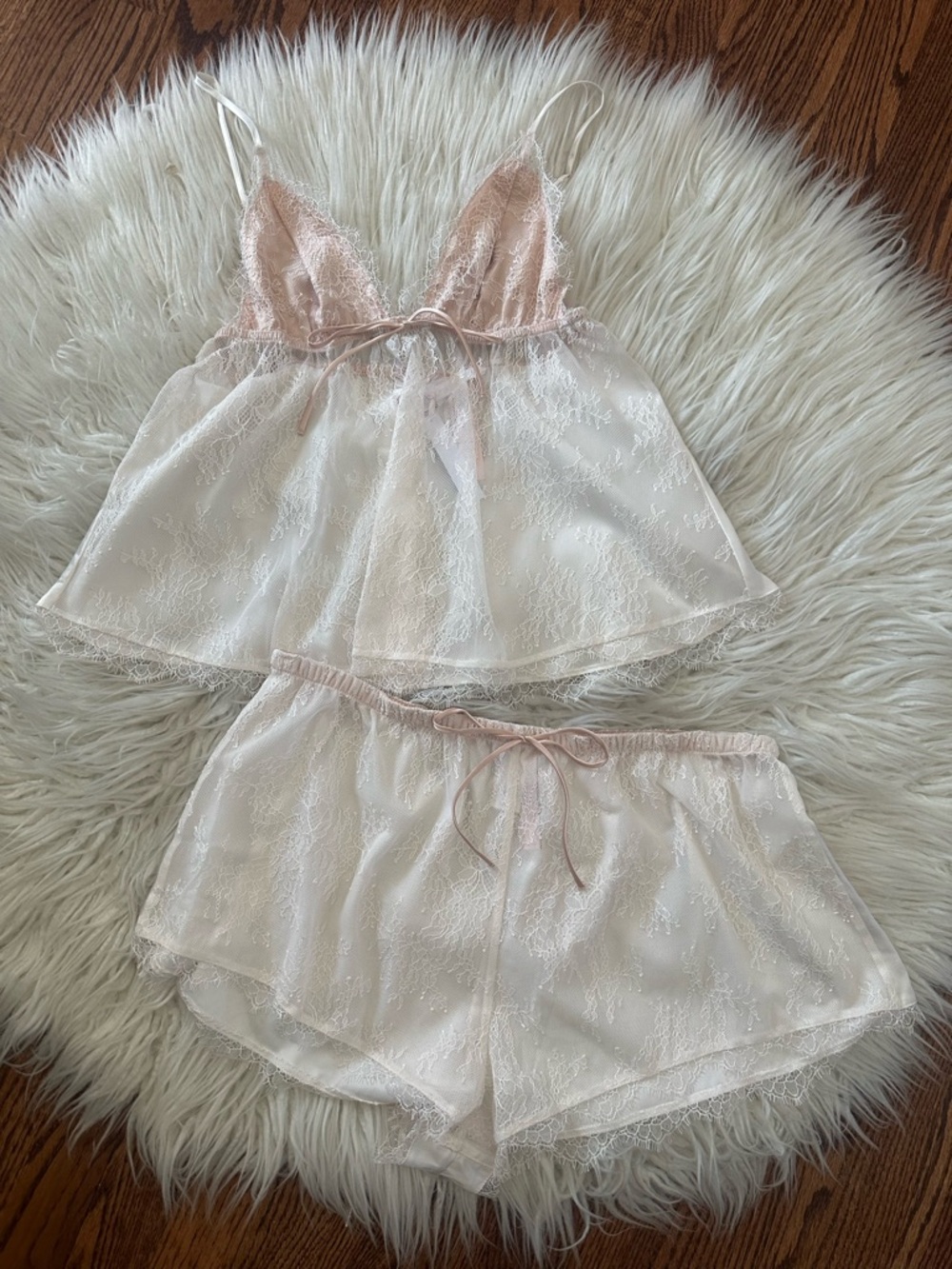 Victoria’s Secret Sheer Lace Cami & Short Sleep Set in Blush size L NWT